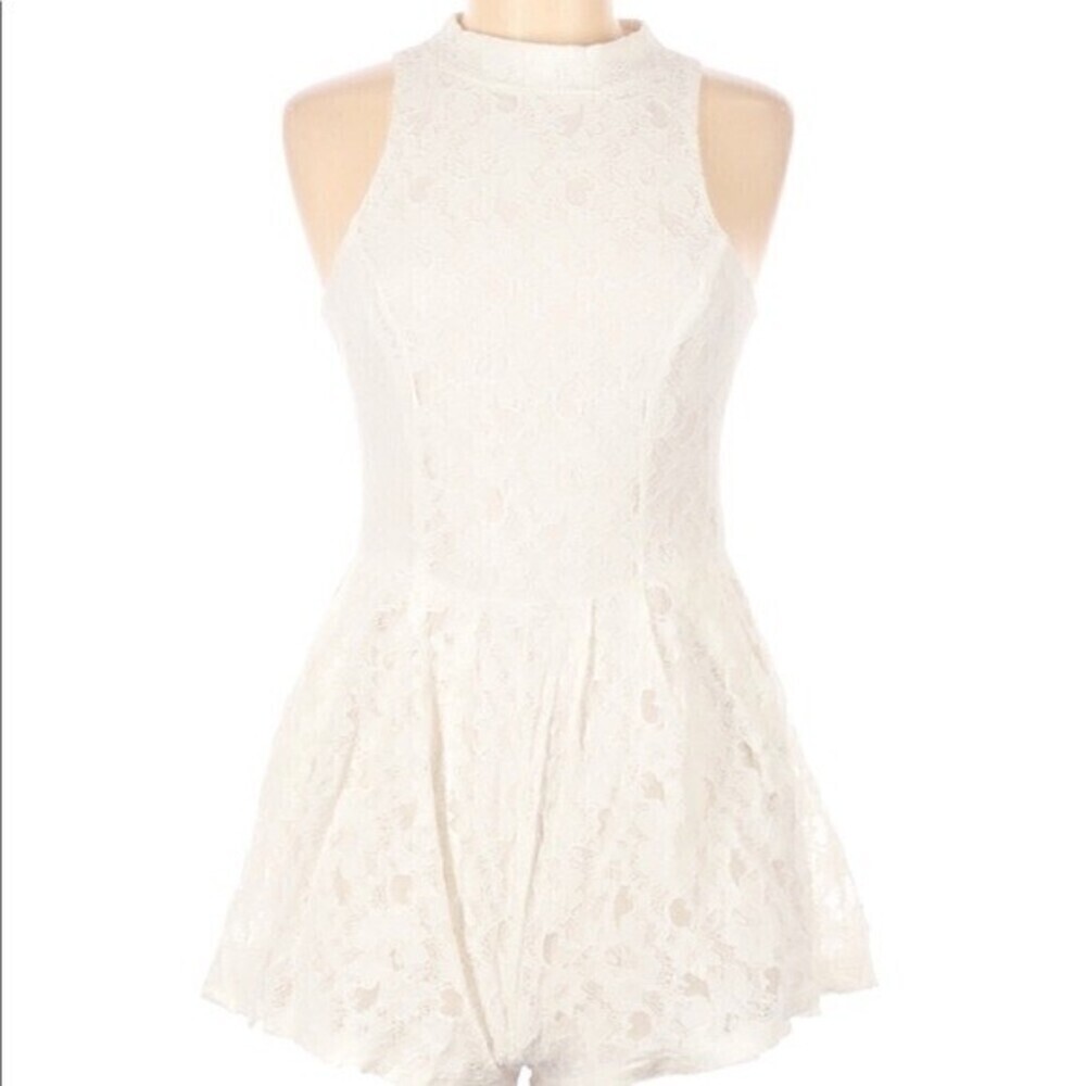 ACEMI medium flirty romantic Lacey romper - Picture 2 of 7